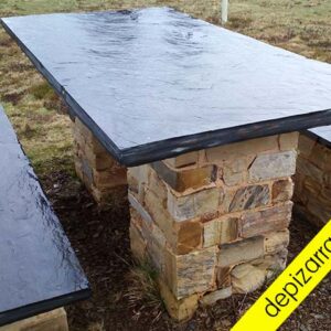 Mesa de pizarra para exteriores y jardines. Pizarra mesa exterior.