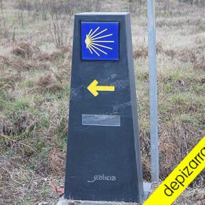 Exclusiva mouteira de pizarra en Camino de Santiago de Invierno. Cantos biselados y triple coating. Mouteira homologada. Mouteira Camino Santiago.