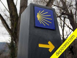 Mouteira en Camino de Santiago de Invierno. Mouteira homologada en pizarra natural superficie pulida, cantos biselados y triple coating. Camino Mouteira.