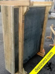 Placa de pizarra natural 120x120x3cm tratamiento superficial arenado fino. Detalle de la cara serrada sin tratamiento.