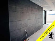 Diseño innovador con fachada de pizarra natural.