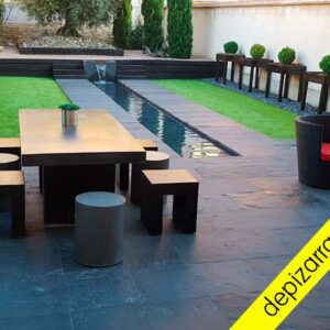 Terraza suelo pizarra.