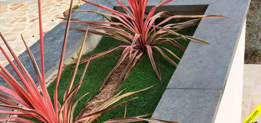 Albardilla piedra natural.