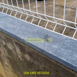 Cubremuros 20 cm. Pizarra lisa gris veteada.